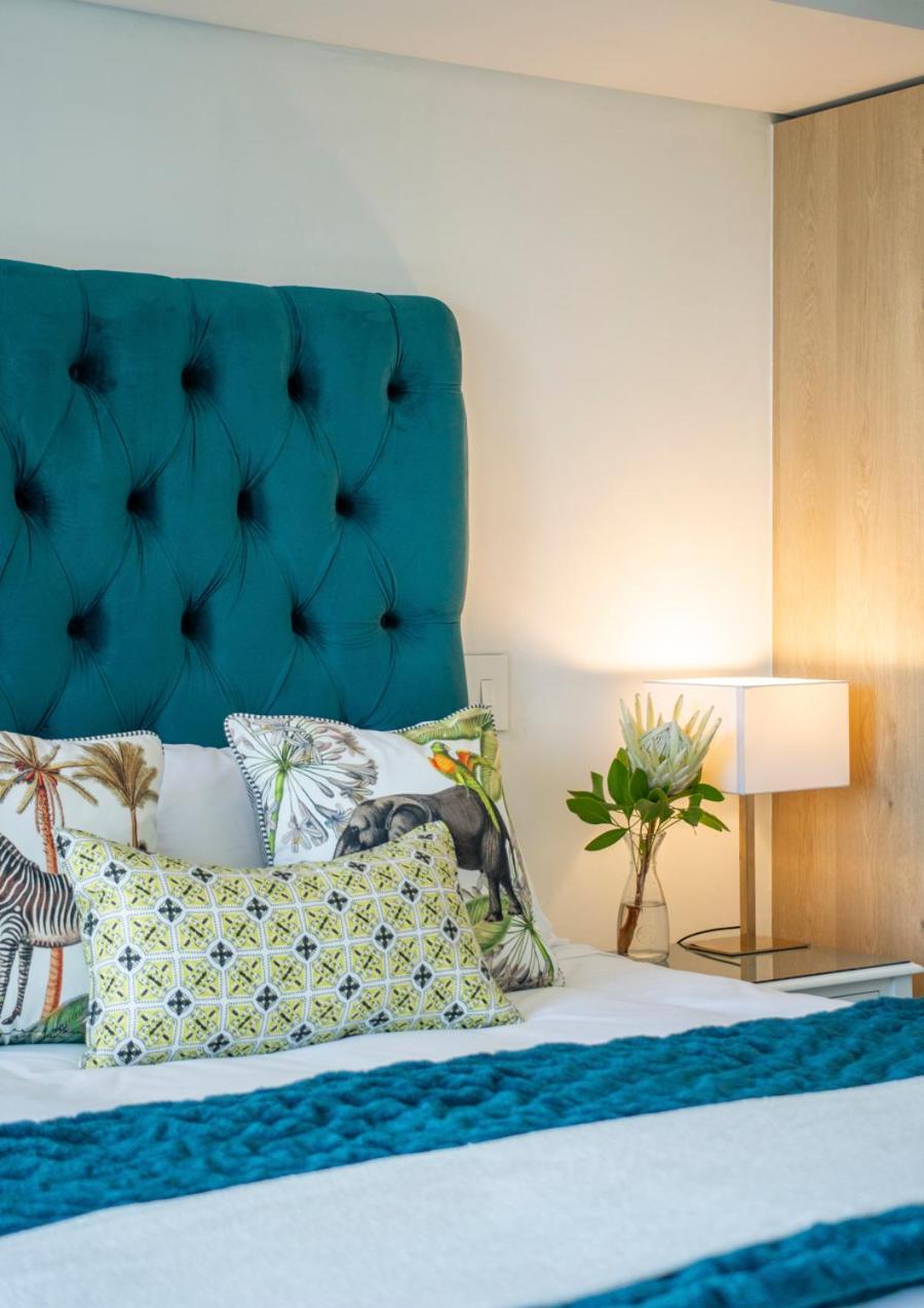 Sophisticated Escape - Luxury De Waterkant Apartment *
