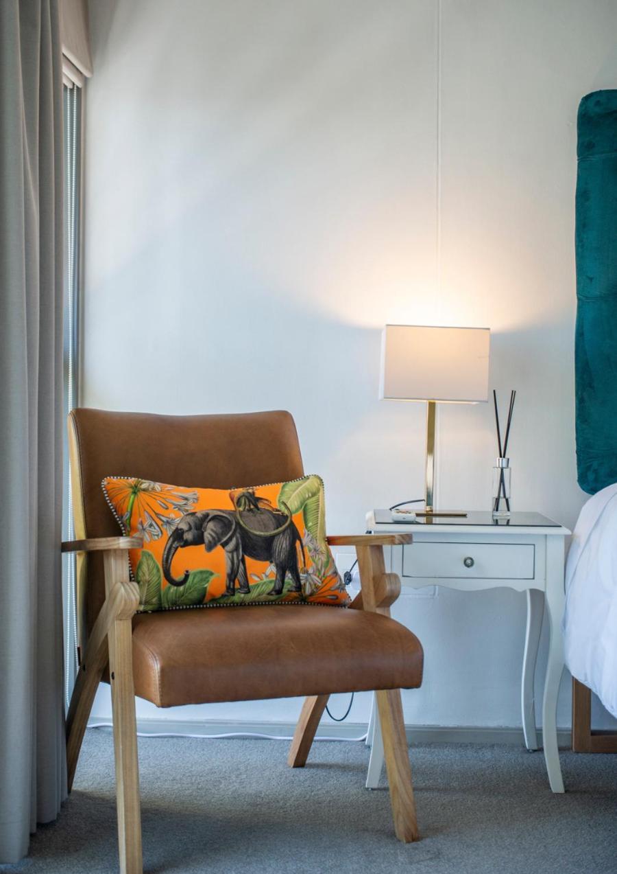 Sophisticated Escape - Luxury De Waterkant Apartment *
