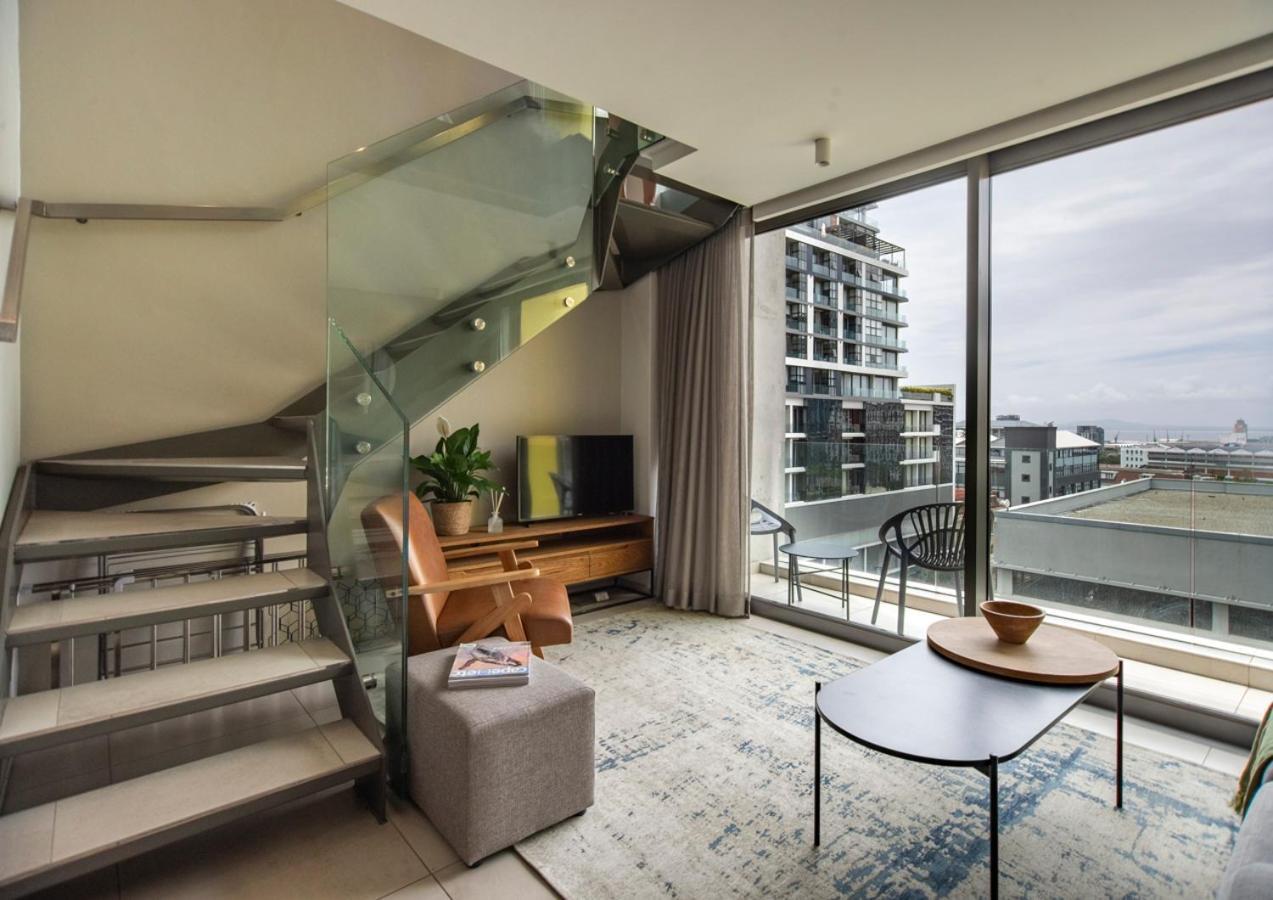 Sophisticated Escape - Luxury De Waterkant Apartment Cape Town